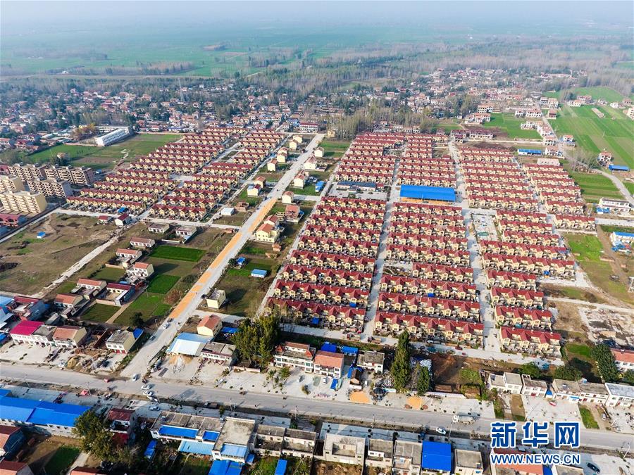 ���»�ȫýͷ����ͼ�Ļ�������8��ǰ��������ΰ���˵��й��Σ�����д�ڵ���ʮ�Ŵ��ٿ�֮��