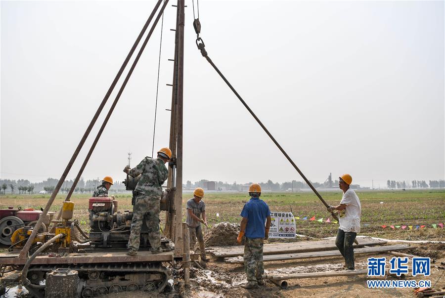 ���»�ȫýͷ����ͼ�Ļ�������12��ǰ��������ΰ���˵��й��Σ�����д�ڵ���ʮ�Ŵ��ٿ�֮��