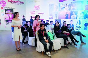 3��30�գ�ĳ��ҵ·�ݻ�����ڽ���ʱ����ͻ���¼���һλ�����ֳ��������ڴ�ҵ��·��;�������������ơ�Ҫ�ó�600��Ͷ�����С���ӵĻ�������ҵ��Ŀ�������ٴ�ҵ�ߺ͹��ھ������������ˡ���