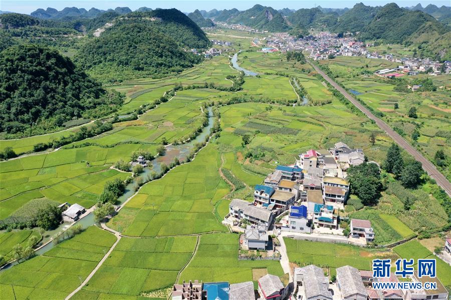 ���»�ȫýͷ�����������ǵ�С�������ս��ʤ��ƶ���ᡤͼ�Ļ�������1��ǧ��֮�ʽ񳯽⡪������ƶ��Ⱥ��ʵ�֡���ˮ���