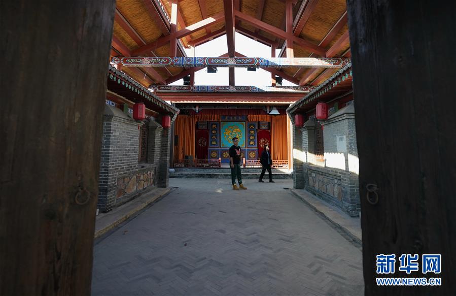 ��ȫ�潨��С����ᡰ�ٳ�ǧ���������С���ͼ�Ļ�������4�������Ӵ壺����Ժ�䡰����������¸�·