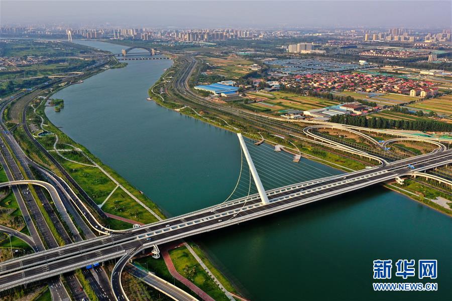 ����ϰ��ƽ��ʱ���й���ɫ�������˼��ָ���¡�����ʱ������Ϊ��ƪ�¡�ϰ��ƽ����ǹ����¡�ͼ�Ļ�������1���ڸ�����ת�ͷ�չ�С������챼��