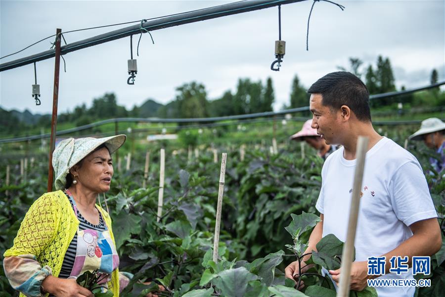 ���»�ȫýͷ����ͼ�Ļ�������6�����¾�װ������û�����̵ġ�ս�����������ݡ���֧�顱��ƶ����һ��������